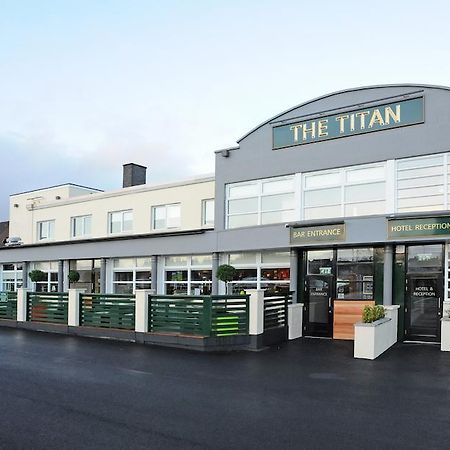 Hotel The Titan à Clydebank Extérieur photo